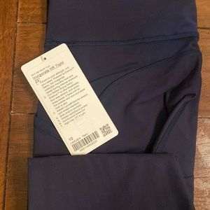 Lulu Lemon Invigorate HR tight 25”
